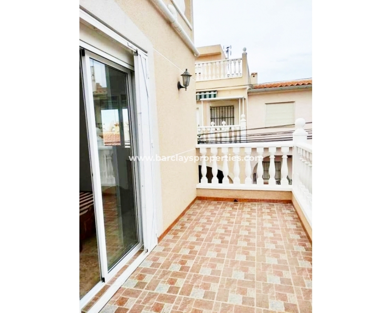 Resale - Reihenhaus - Urb. La Marina