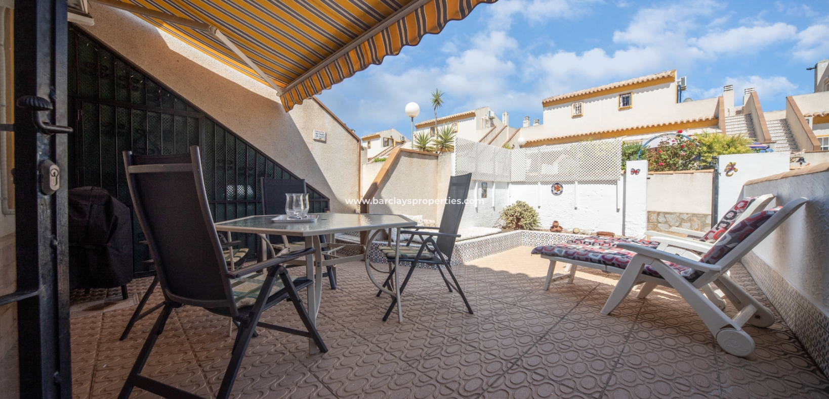 Resale - Reihenhaus - Urb. La Marina