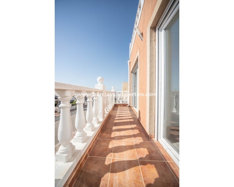 Resale - Reihenhaus - Urb. La Marina