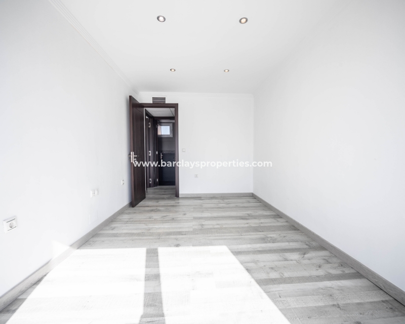 Resale - Reihenhaus - Urb. La Marina