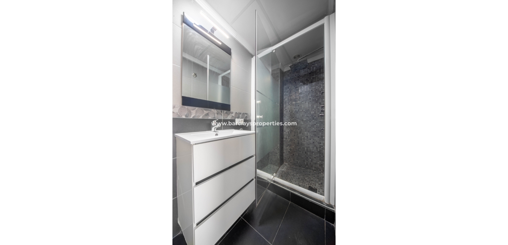 Resale - Reihenhaus - Urb. La Marina