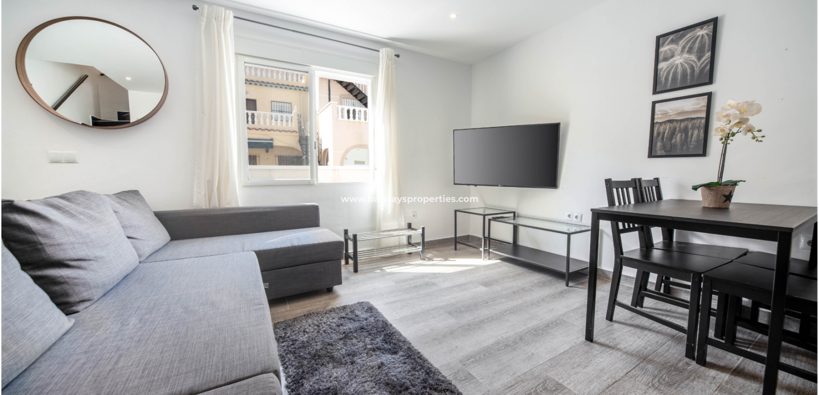 Resale - Reihenhaus - Urb. La Marina