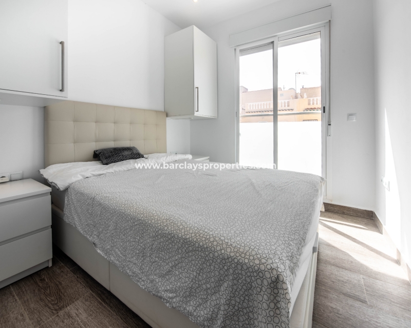 Resale - Reihenhaus - Urb. La Marina