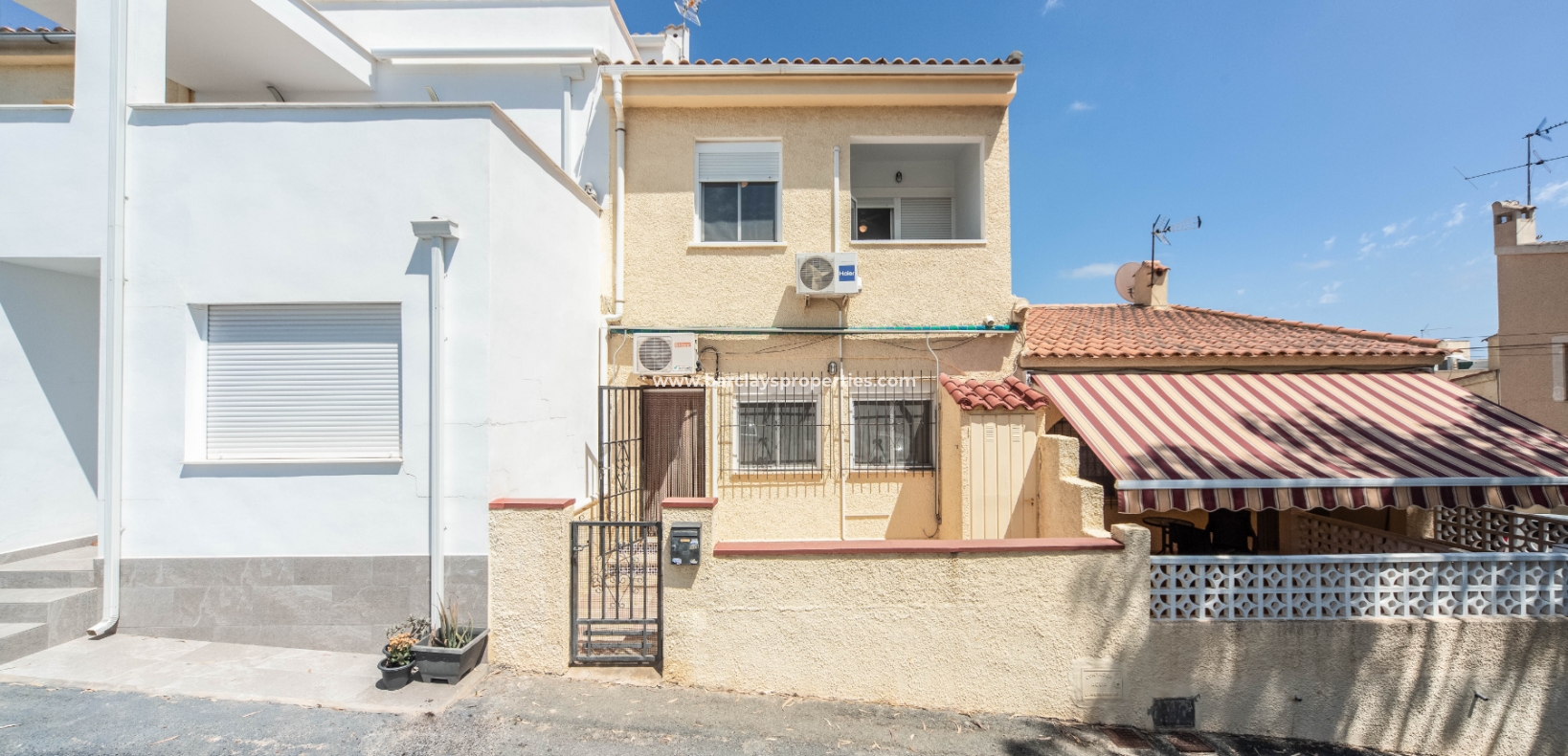 Resale - Reihenhaus - Urb. La Marina