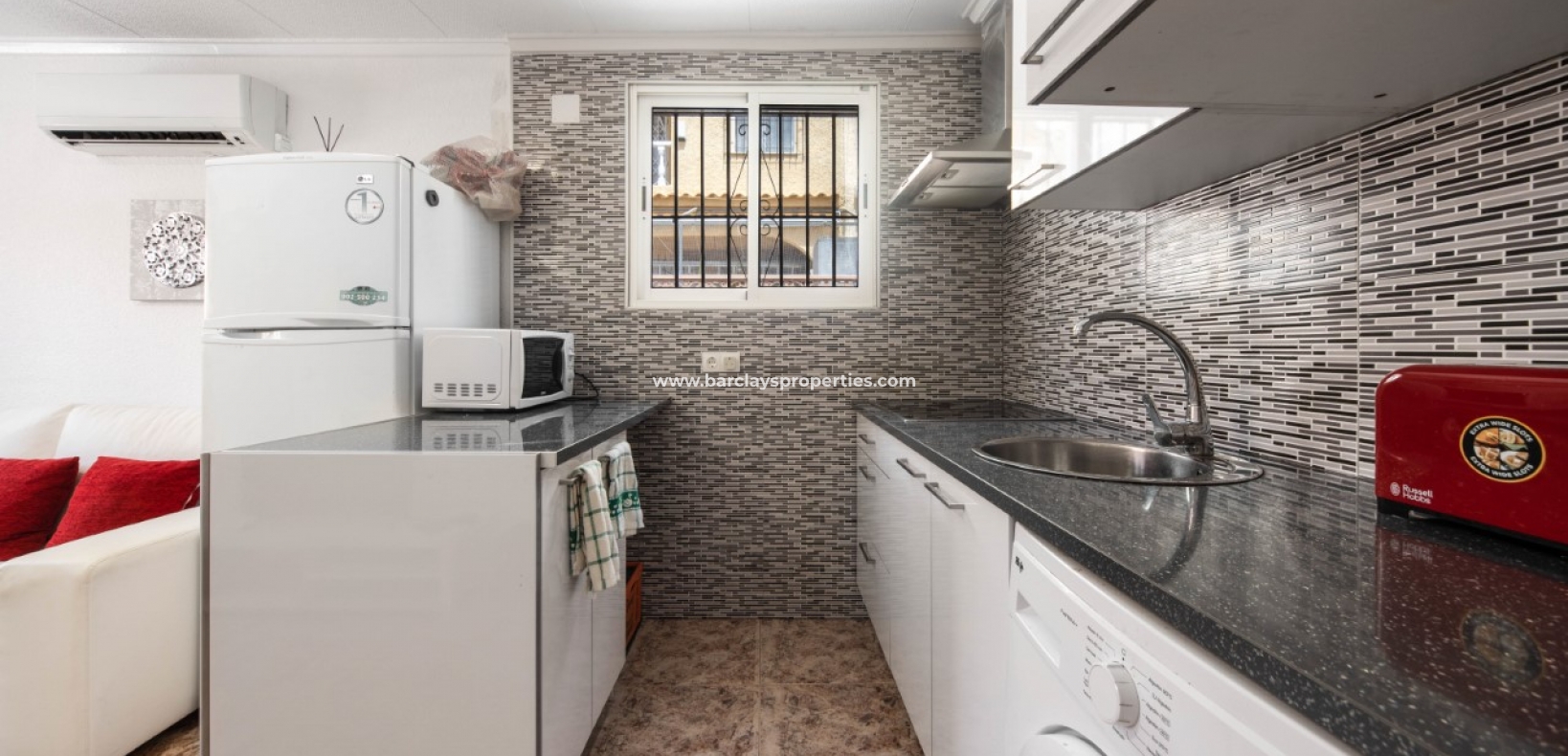 Resale - Reihenhaus - Urb. La Marina