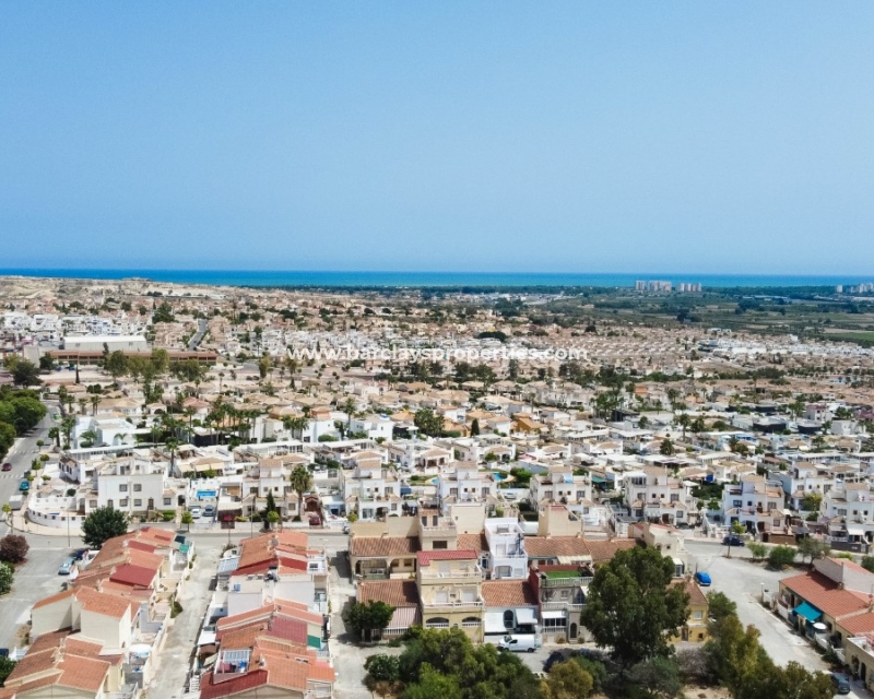 Resale - Reihenhaus - Urb. La Marina