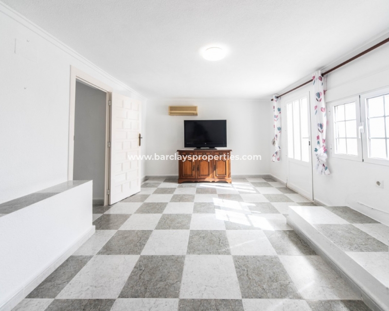 Resale - Reihenhaus - Urb. La Marina