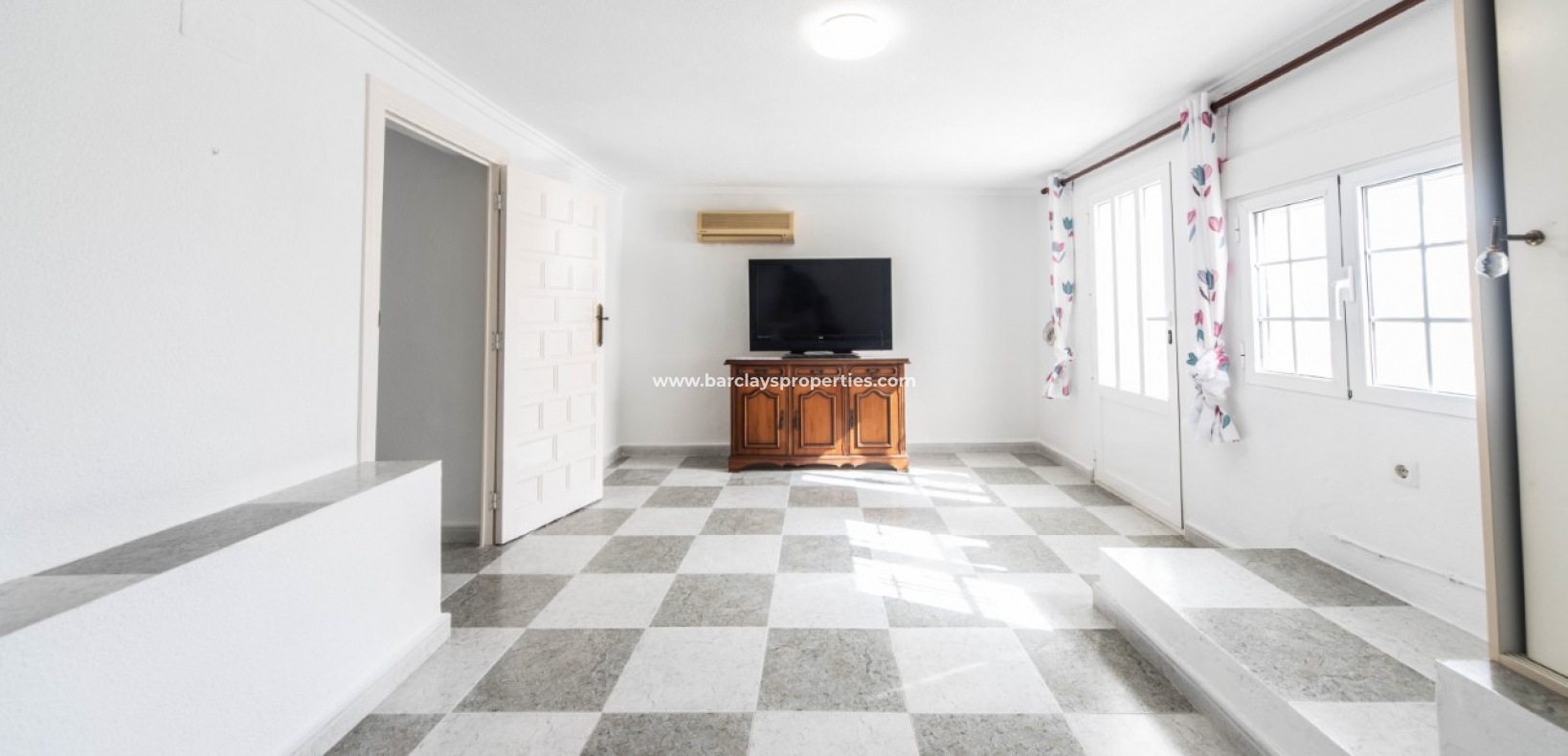 Resale - Reihenhaus - Urb. La Marina