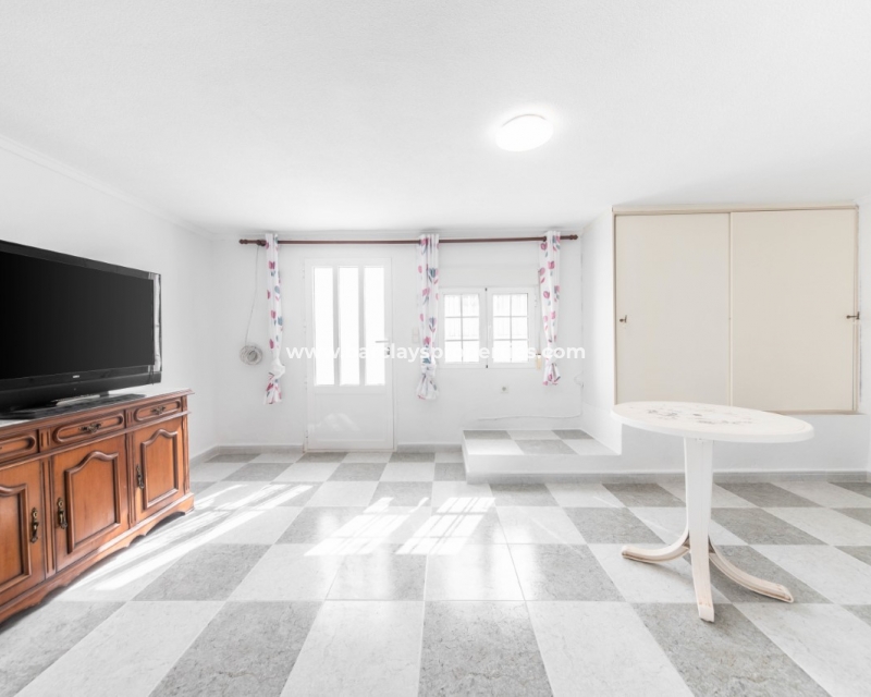 Resale - Reihenhaus - Urb. La Marina