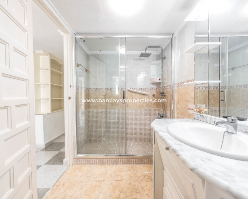 Resale - Reihenhaus - Urb. La Marina