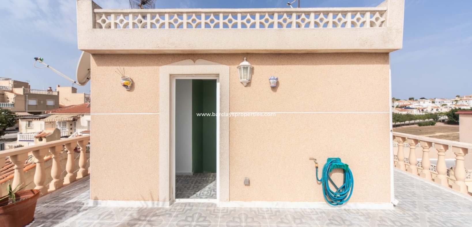 Resale - Reihenhaus - Urb. La Marina