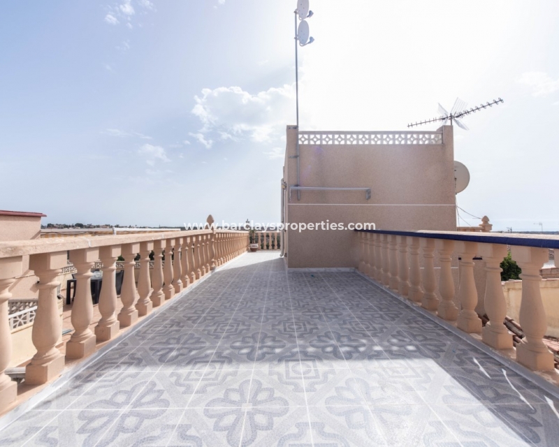 Resale - Reihenhaus - Urb. La Marina