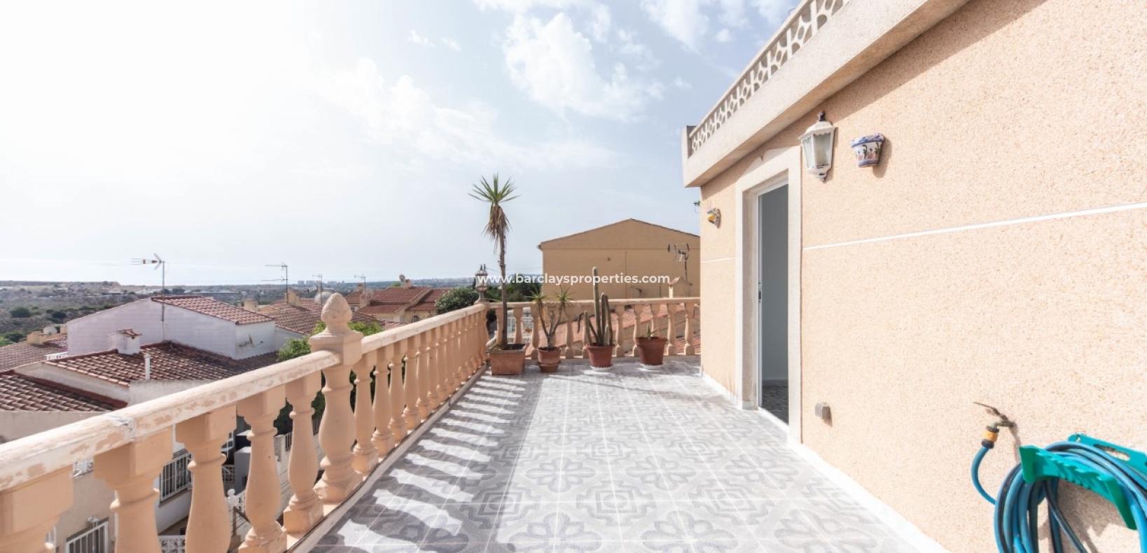 Resale - Reihenhaus - Urb. La Marina