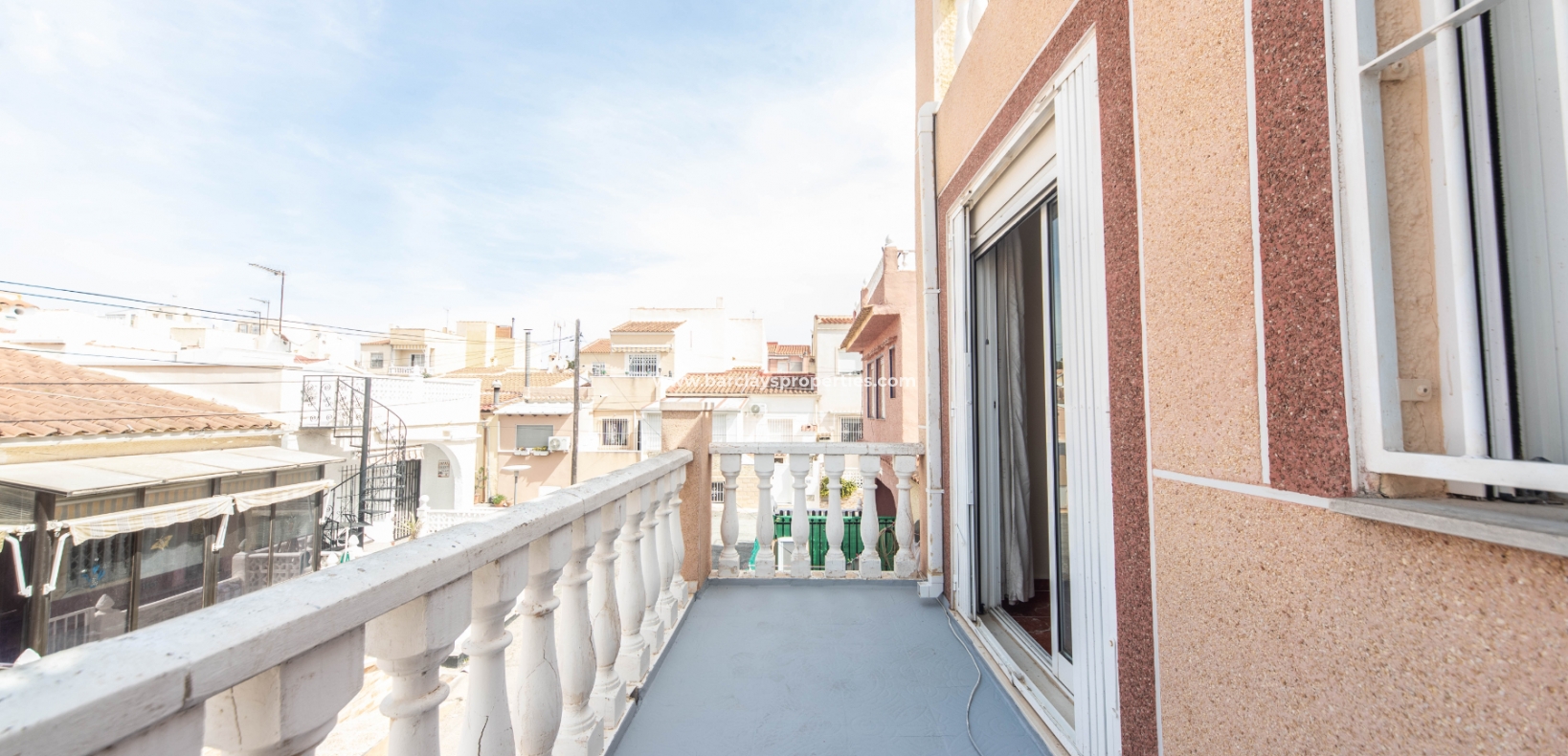 Resale - Reihenhaus - Urb. La Marina