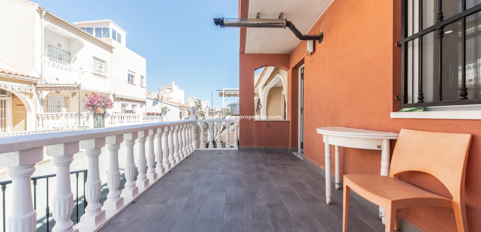 Resale - Reihenhaus - Urb. La Marina