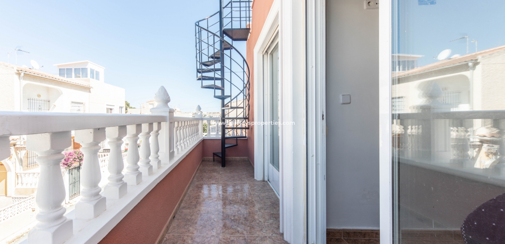 Resale - Reihenhaus - Urb. La Marina