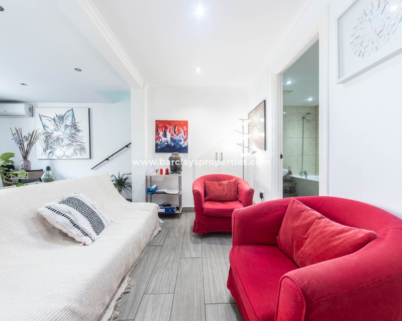 Resale - Reihenhaus - Urb. La Marina