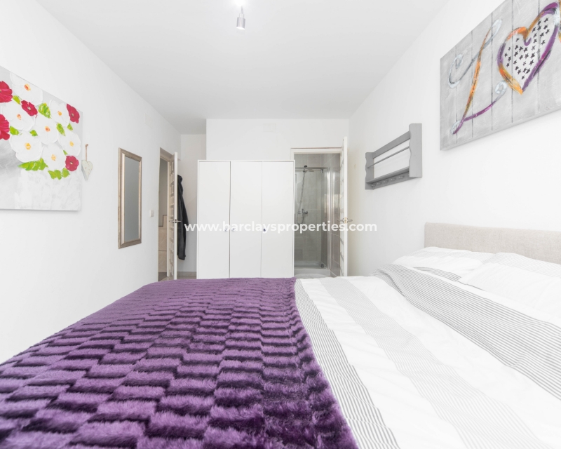 Resale - Reihenhaus - Urb. La Marina