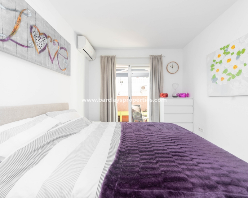 Resale - Reihenhaus - Urb. La Marina