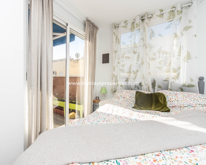 Resale - Reihenhaus - Urb. La Marina