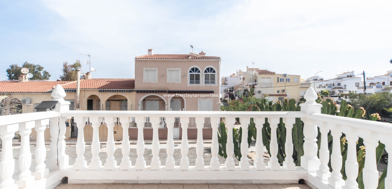 Resale - Reihenhaus - Urb. La Marina