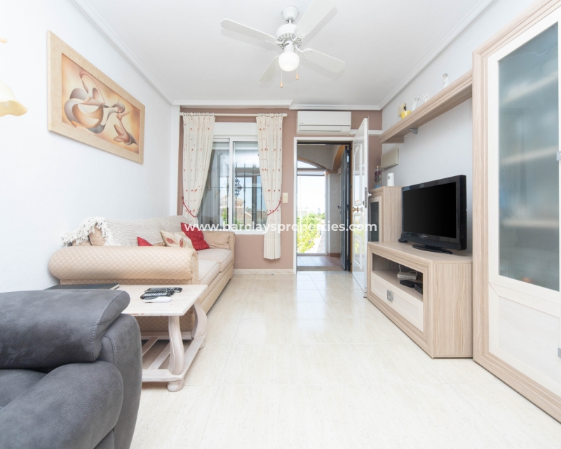 Resale - Reihenhaus - Urb. La Marina