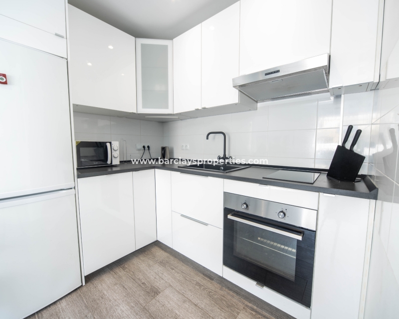 Resale - Reihenhaus - Urb. La Marina