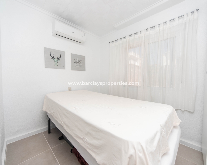 Resale - Reihenhaus - Urb. La Marina