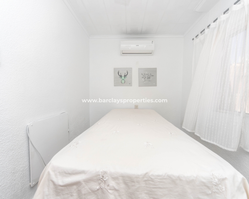 Resale - Reihenhaus - Urb. La Marina