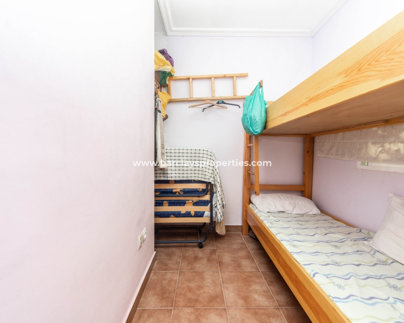 Resale - Reihenhaus - Urb. La Marina