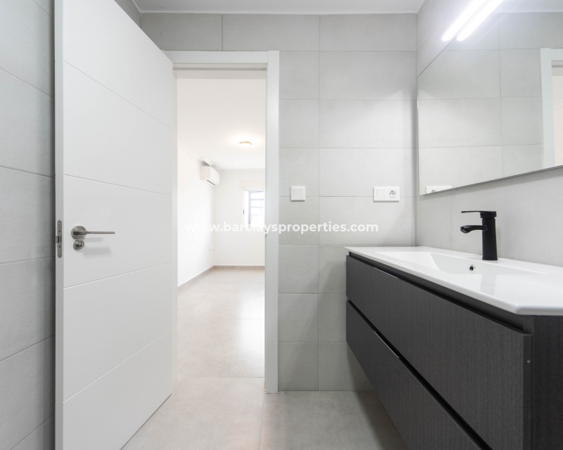 Resale - Reihenhaus - Urb. La Marina