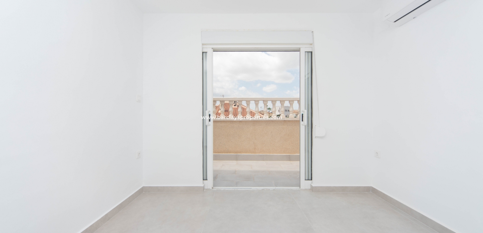 Resale - Reihenhaus - Urb. La Marina