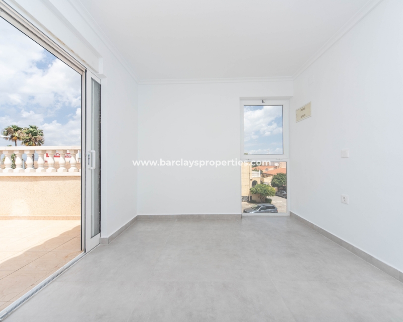 Resale - Reihenhaus - Urb. La Marina