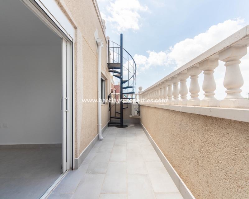 Resale - Reihenhaus - Urb. La Marina