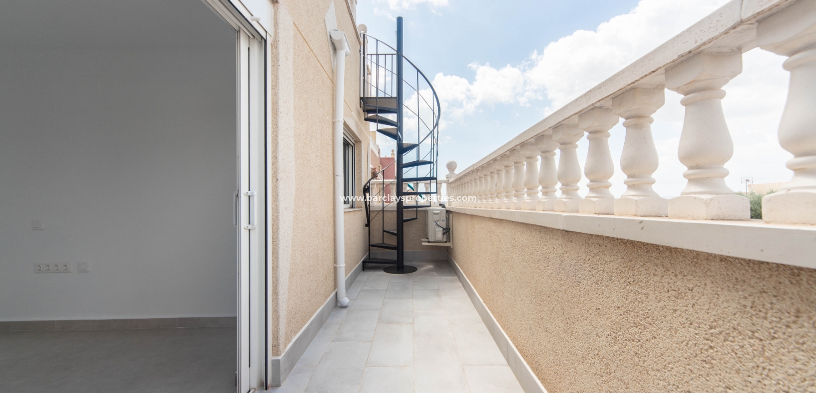 Resale - Reihenhaus - Urb. La Marina