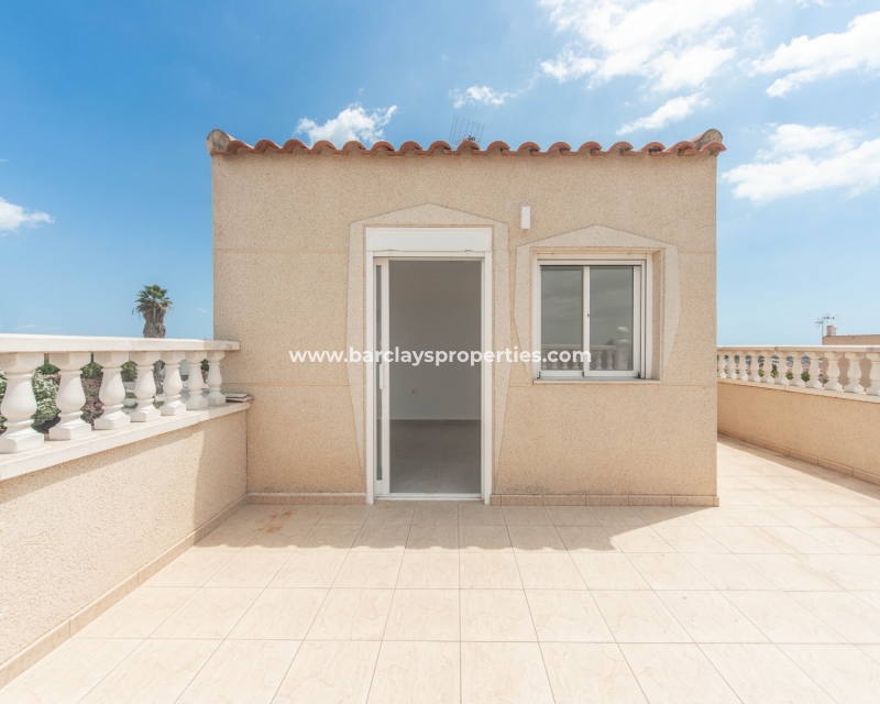 Resale - Reihenhaus - Urb. La Marina