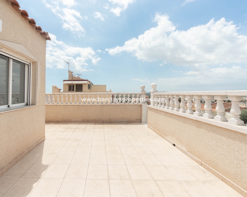 Resale - Reihenhaus - Urb. La Marina