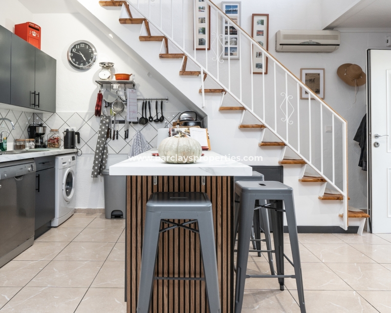 Resale - Reihenhaus - Urb. La Marina