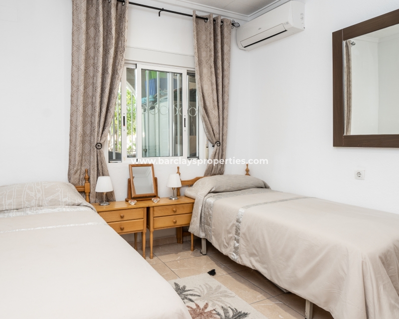 Resale - Reihenhaus - Urb. La Marina