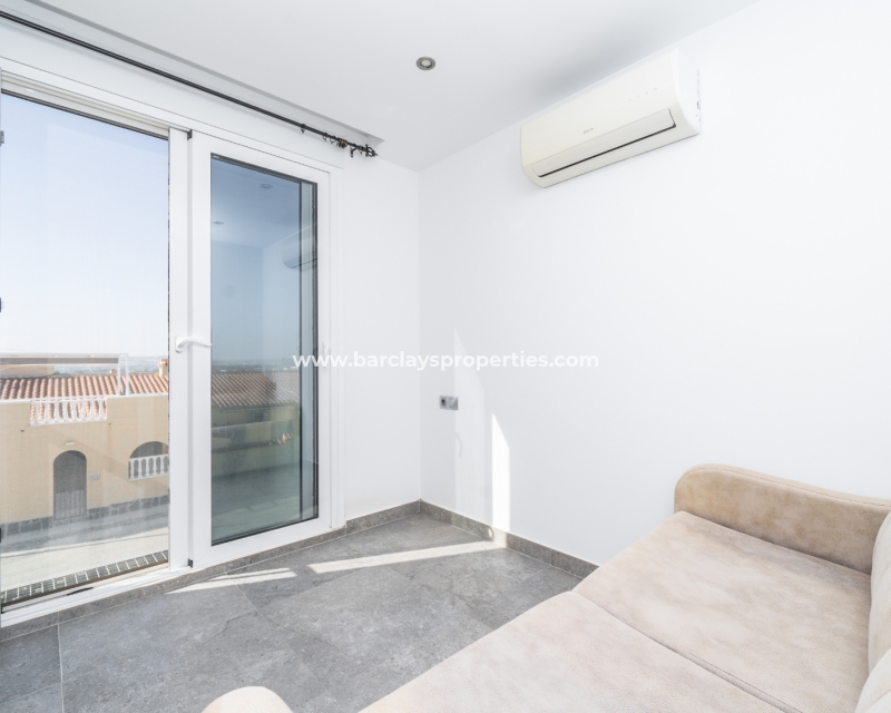 Resale - Reihenhaus - Urb. La Marina