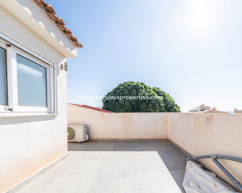 Resale - Reihenhaus - Urb. La Marina