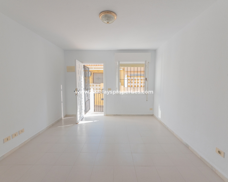 Resale - Reihenhaus - Urb. La Marina