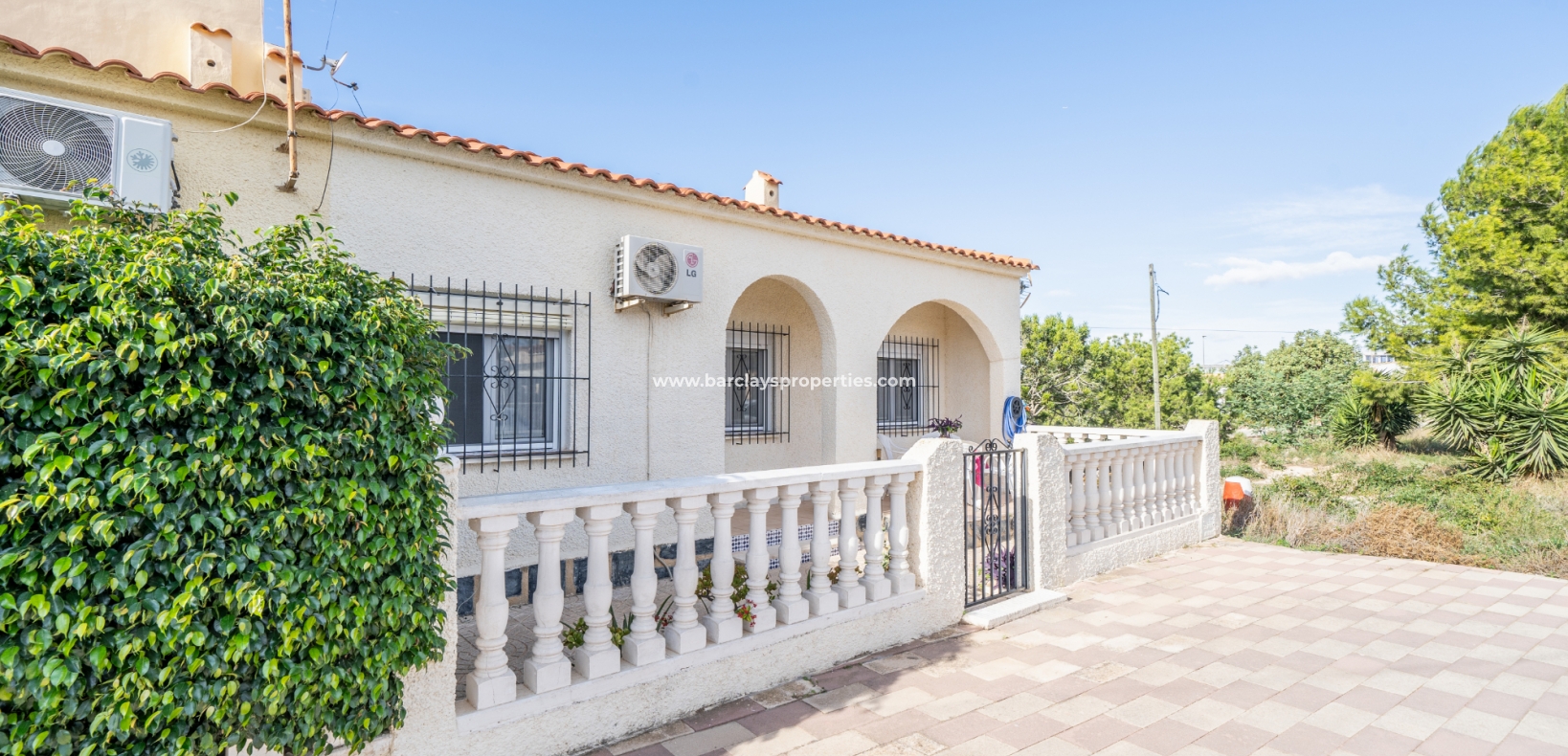 Resale - Reihenhaus - Urb. La Marina