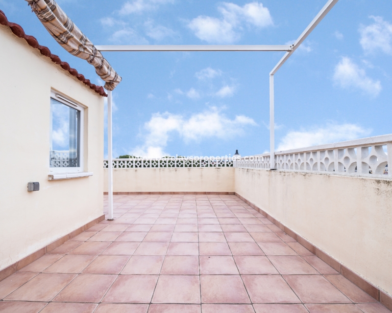 Resale - Reihenhaus - Urb. La Marina