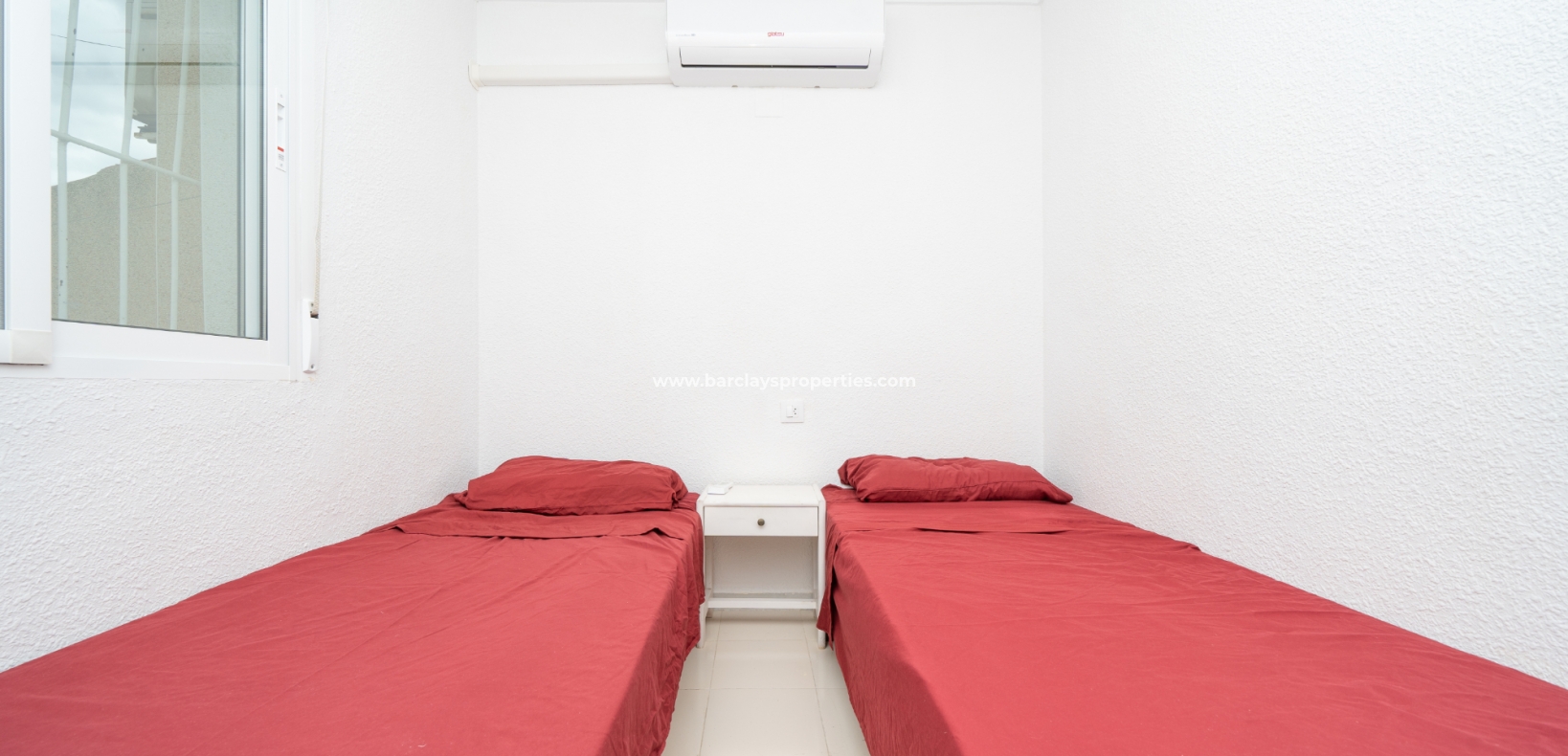 Resale - Reihenhaus - Urb. La Marina