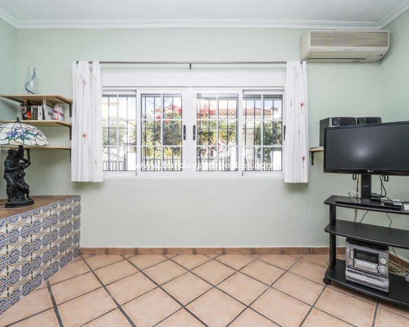 Resale - Reihenhaus - Urb. La Marina