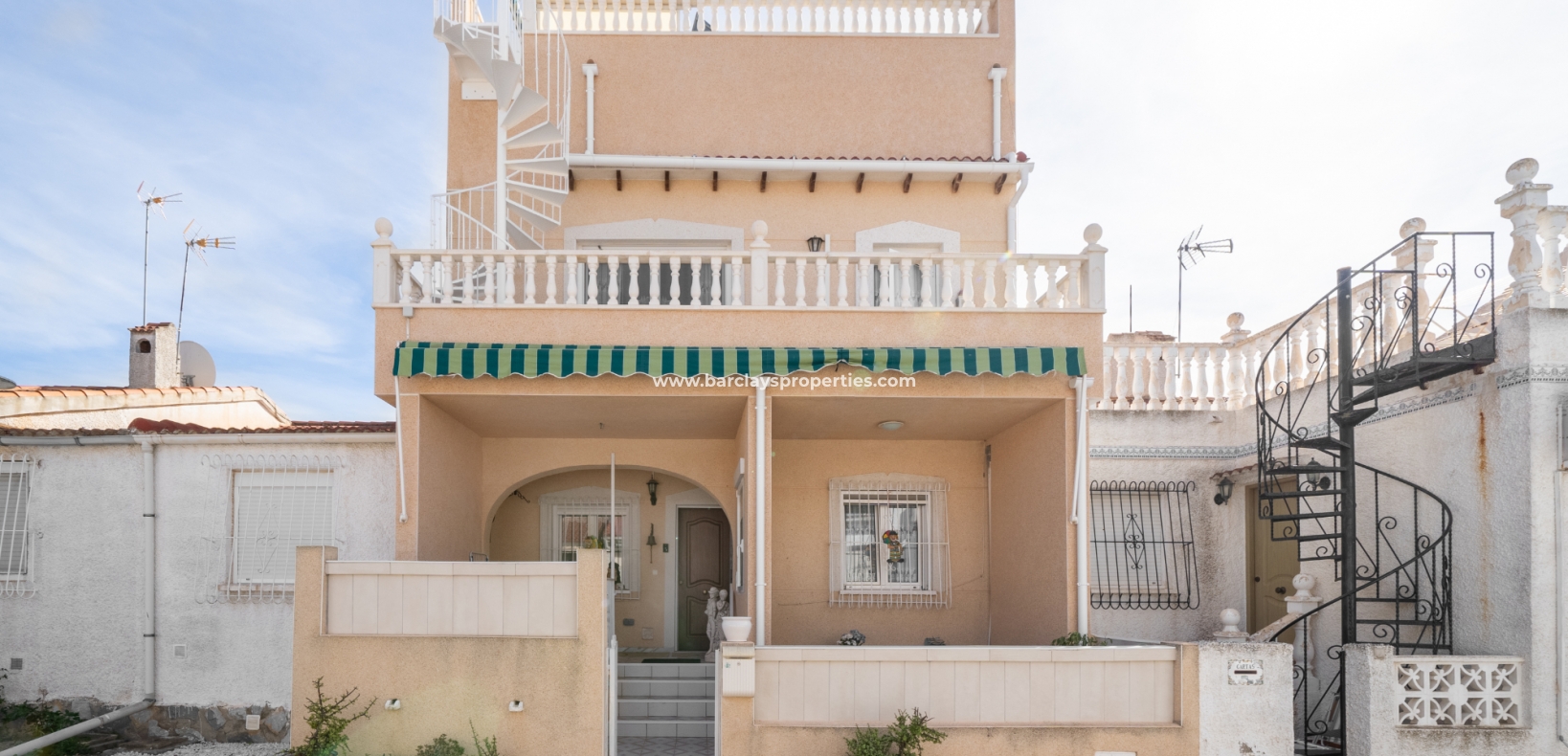 Resale - Reihenhaus - Urb. La Marina