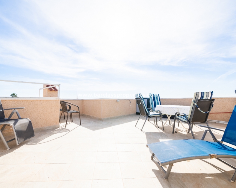 Resale - Reihenhaus - Urb. La Marina