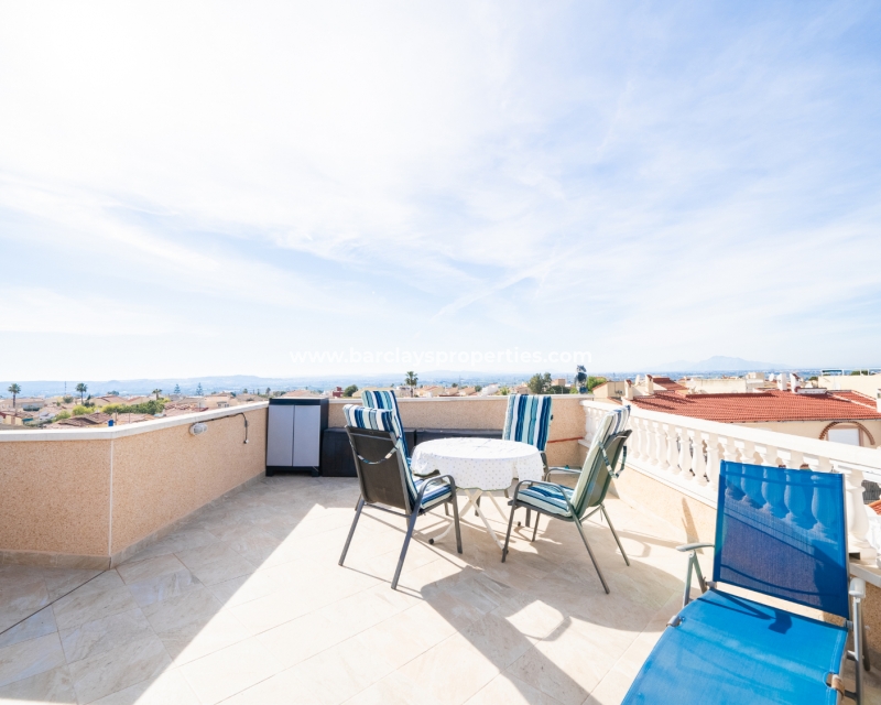 Resale - Reihenhaus - Urb. La Marina