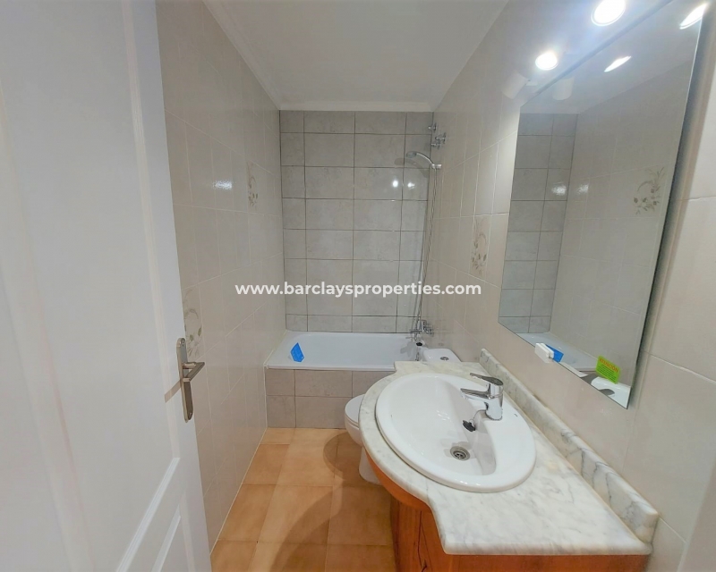 Resale - Reihenhaus - Urb. La Marina